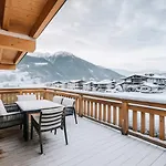 Gletscherblickstube - With Terrace & Mountain View By Alpenluxus Collection Holiday home Fuegen